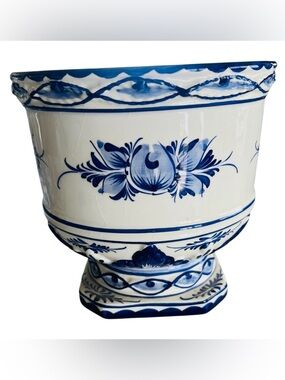 Vintage RCCL Portugal Blue White Pedestal Planter Hand Painted Cachepot 8”